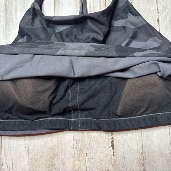 Old Navy Active Powersoft Long Line Sports Bra Top Plus Size 2X Black Camo - Picture 10 of 14